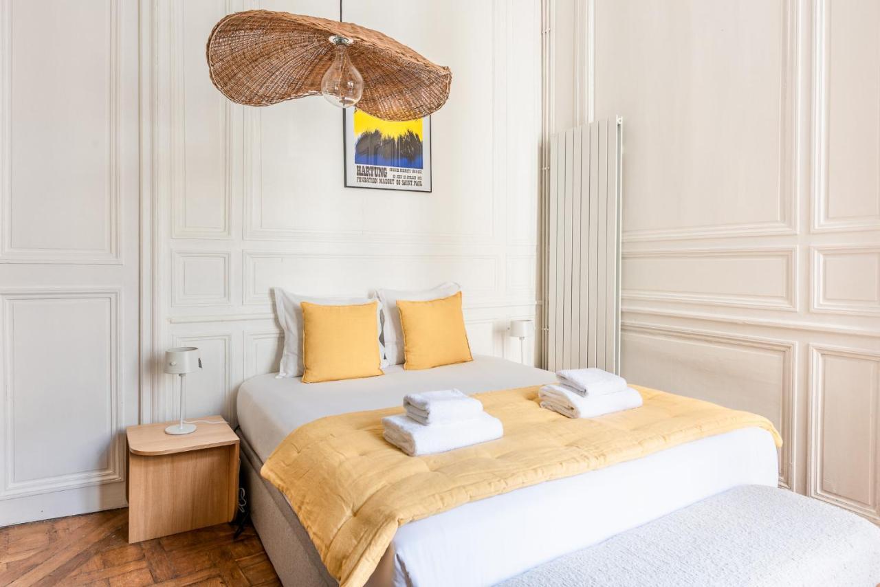 Ferienwohnung Outstanding Parisian Flat In Heart Of Paris Center Exterior foto